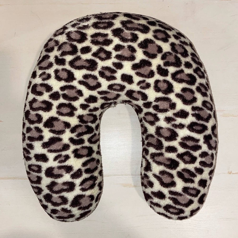 leopard print neck pillow